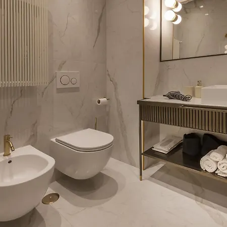Maison d'hôtes Golden House Vatican - Regolo 4*