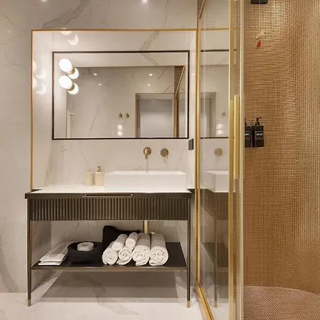 Maison d'hôtes Golden House Vatican - Regolo 4*
